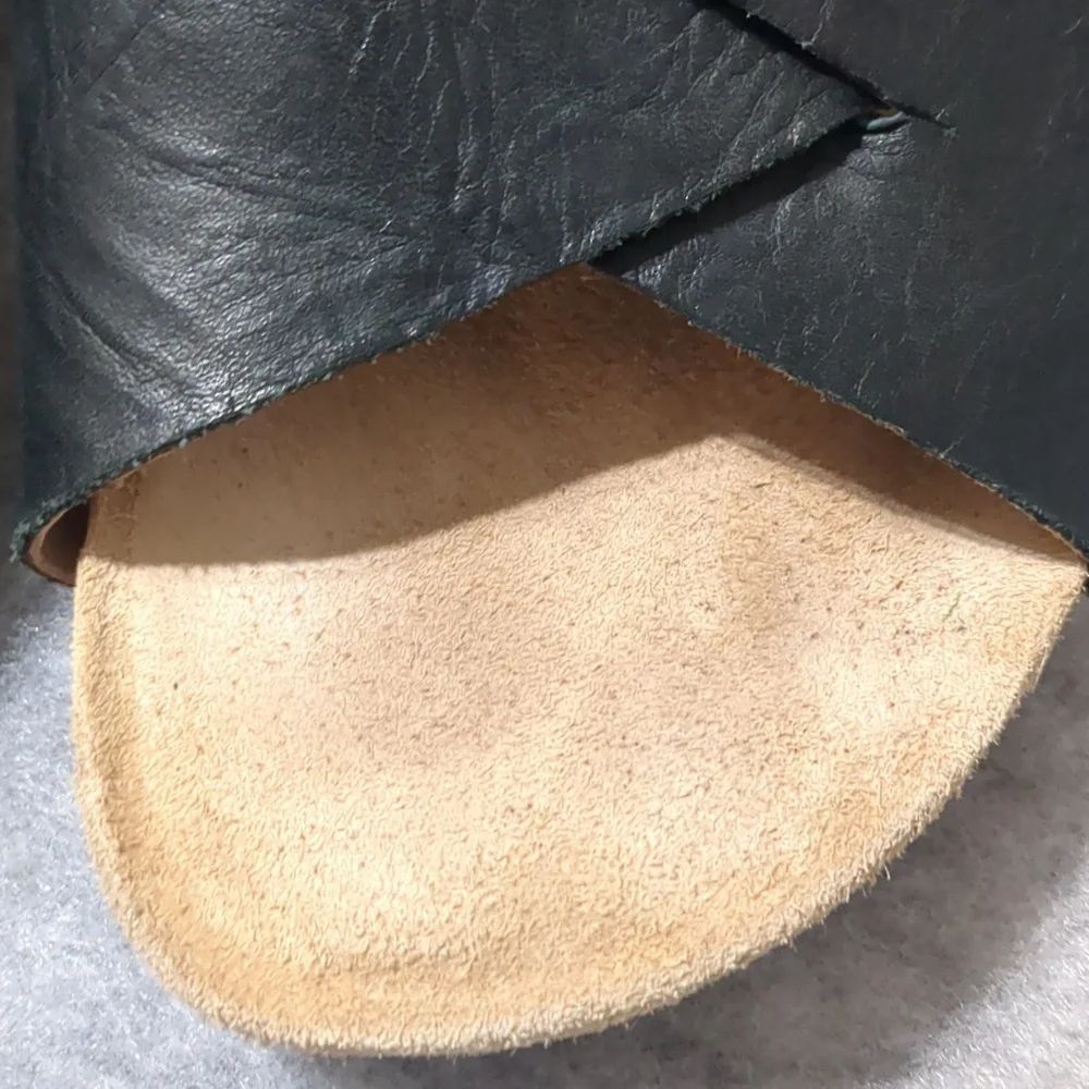 UGG Lyra Cross Cork Wedge Black Leather Sandals Size 8 - Picture 10 of 11